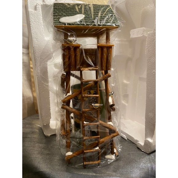Dept 56 Village Accessory Village Lookout Tower 1999, Faux wood w snowy accents - Picture 8 of 11